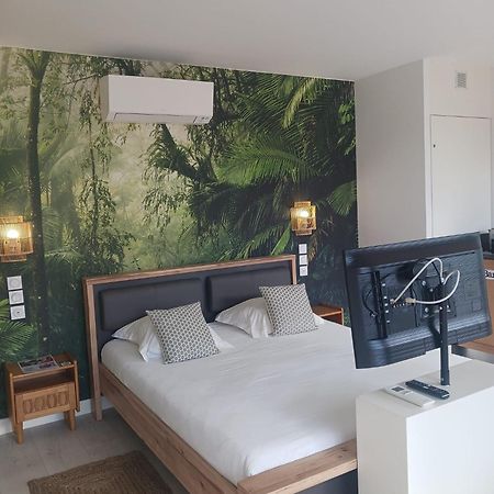 Aracari Hotel Villars-les-Dombes Bagian luar foto