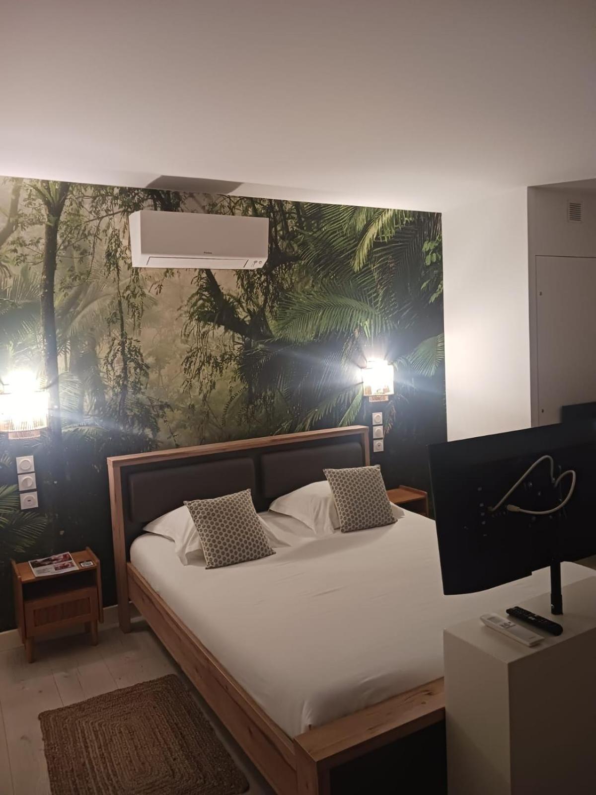 Aracari Hotel Villars-les-Dombes Bagian luar foto