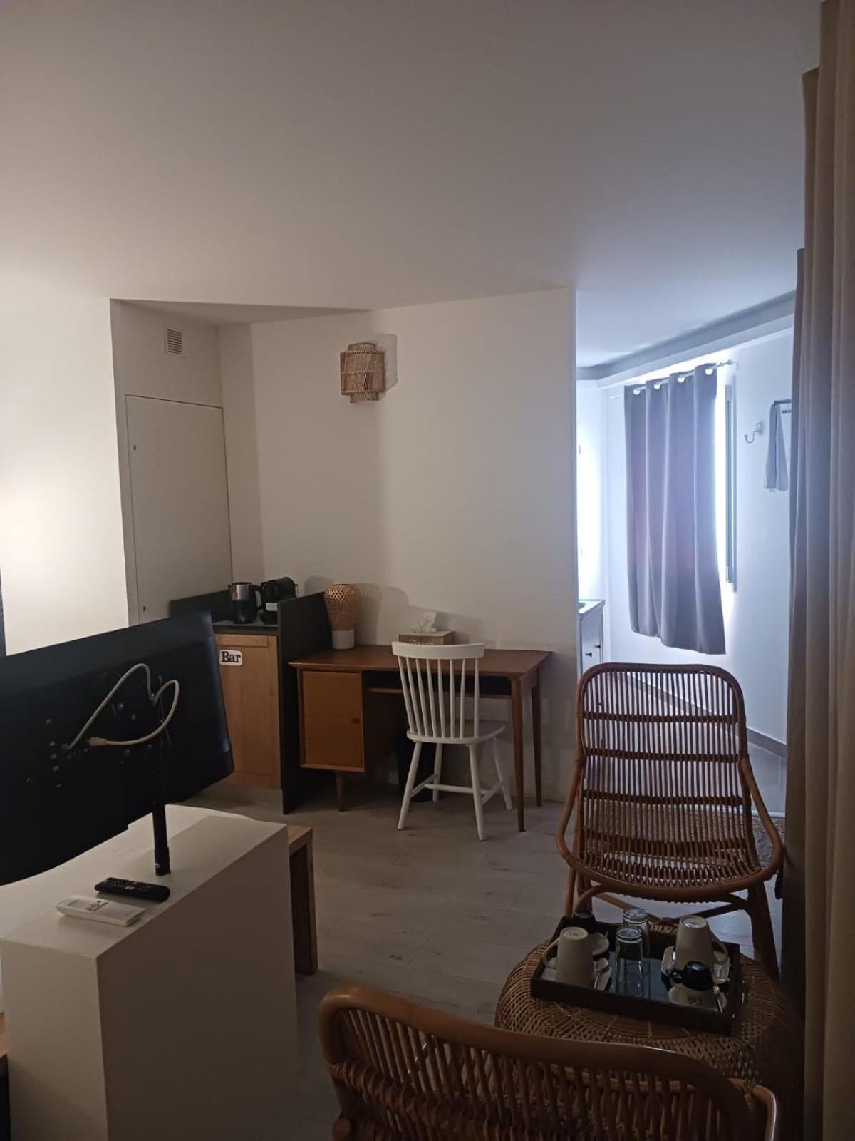 Aracari Hotel Villars-les-Dombes Bagian luar foto