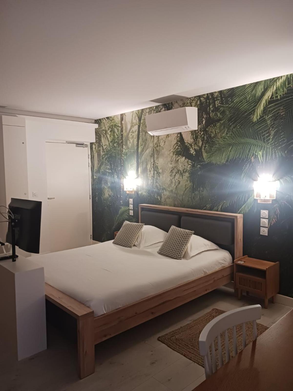 Aracari Hotel Villars-les-Dombes Bagian luar foto