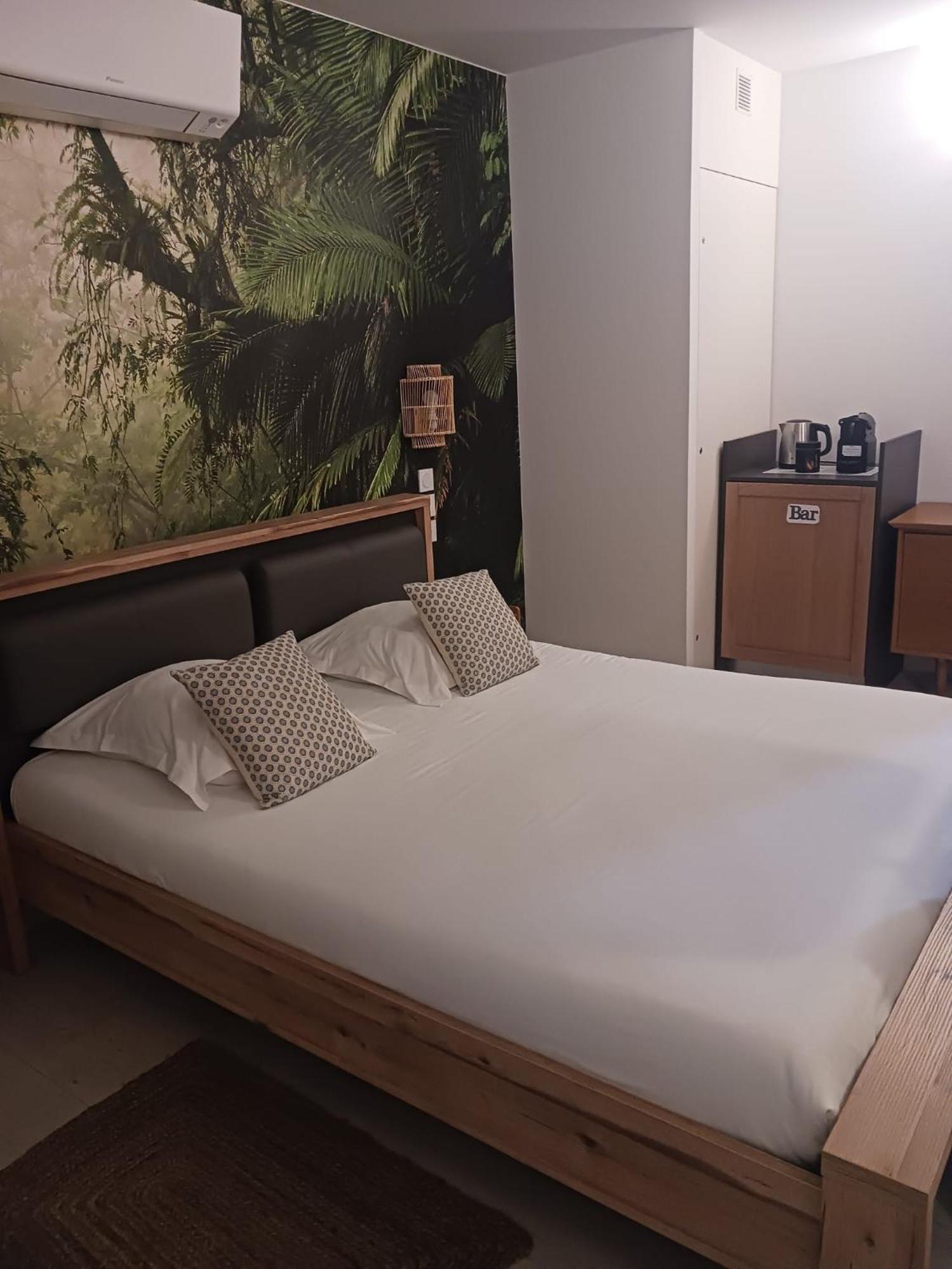 Aracari Hotel Villars-les-Dombes Bagian luar foto
