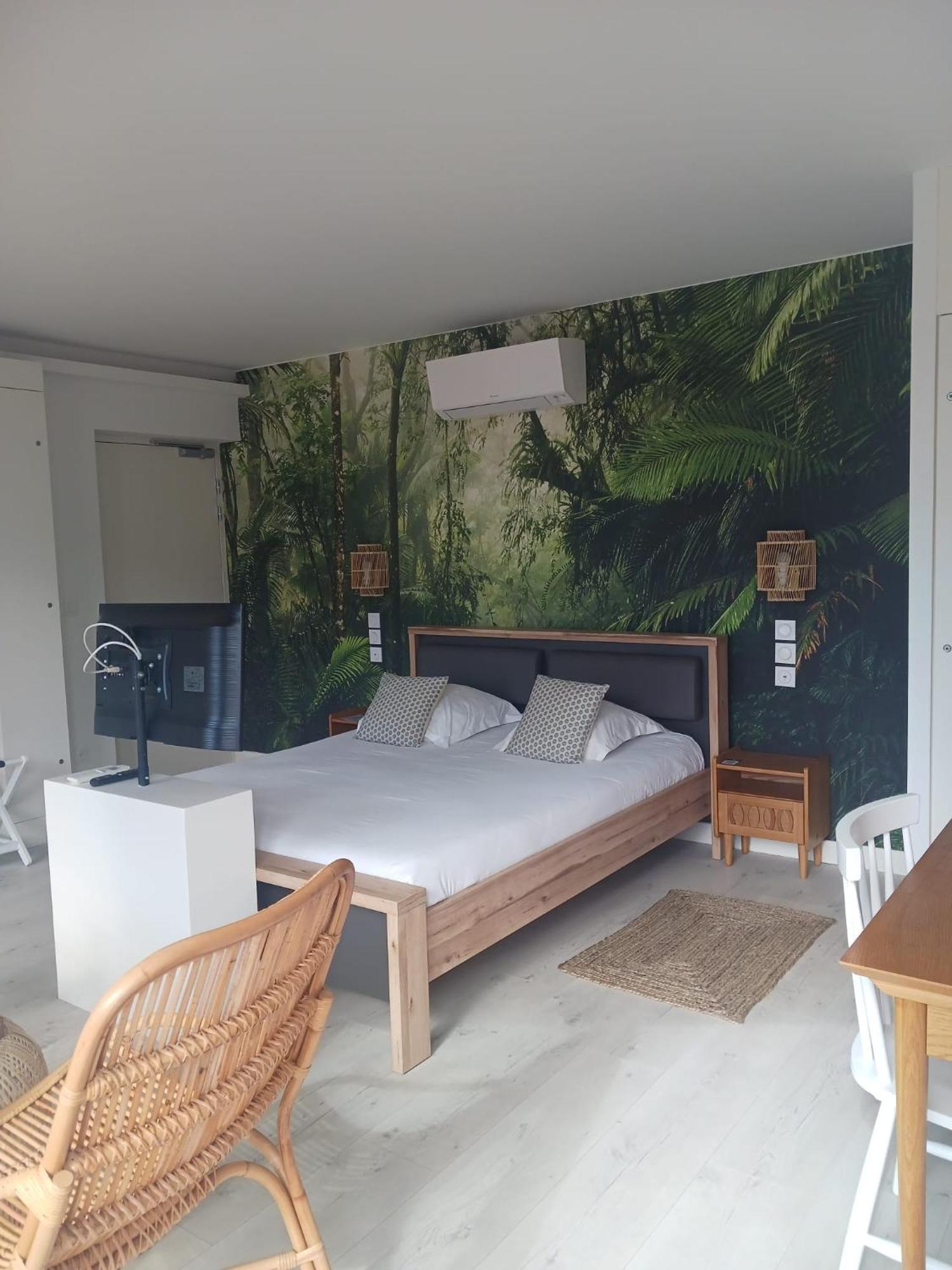 Aracari Hotel Villars-les-Dombes Bagian luar foto