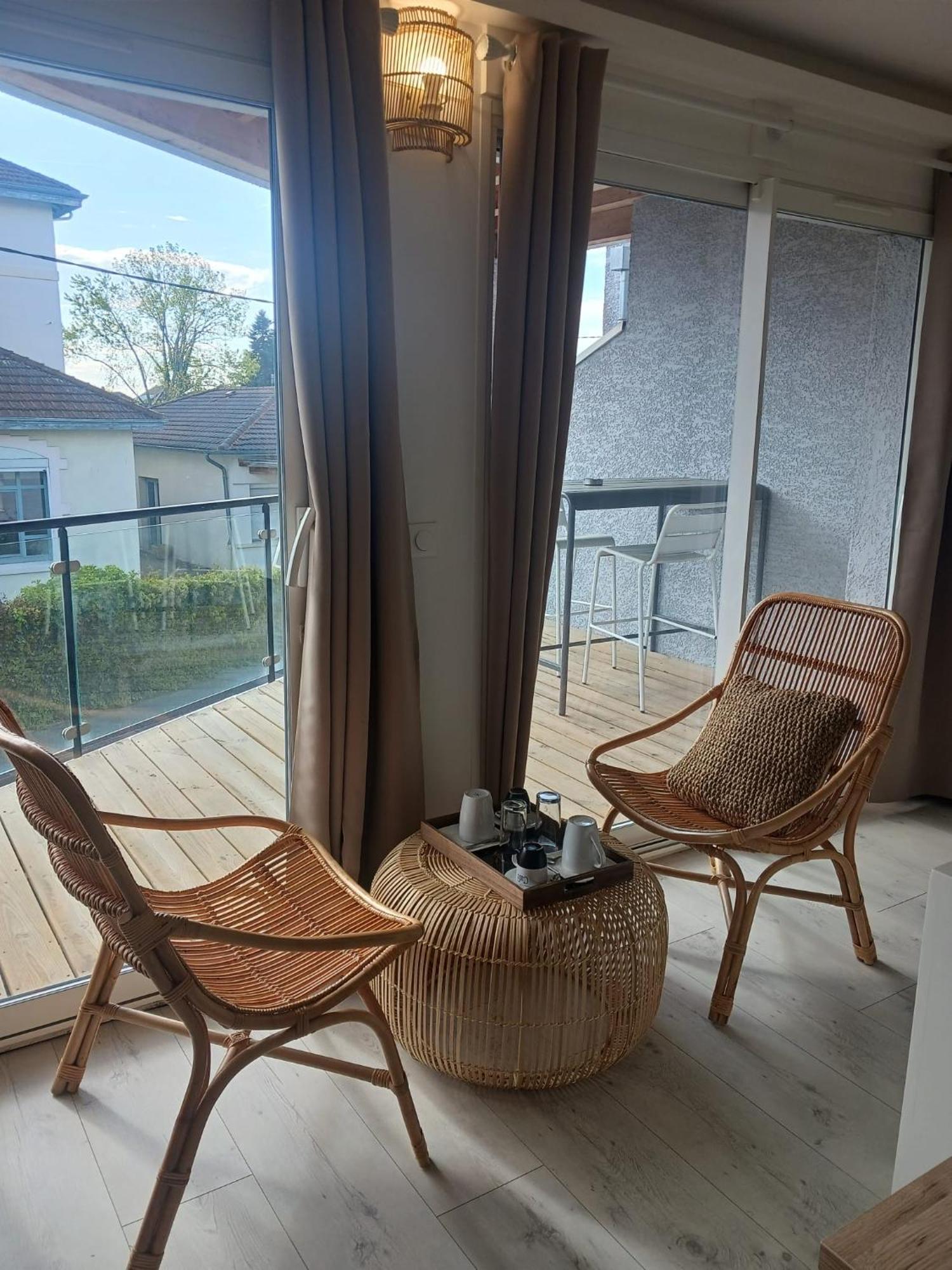 Aracari Hotel Villars-les-Dombes Bagian luar foto